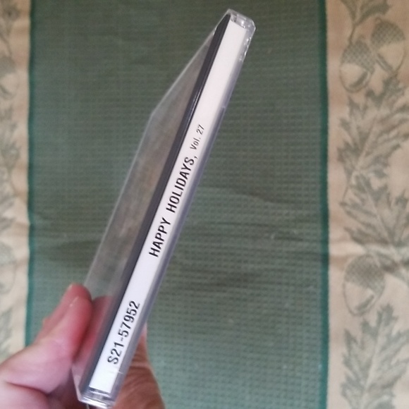 🎄TRUE VALUE CHRISTMAS CD - Picture 6 of 6